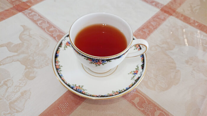 アンティークのティーカップ