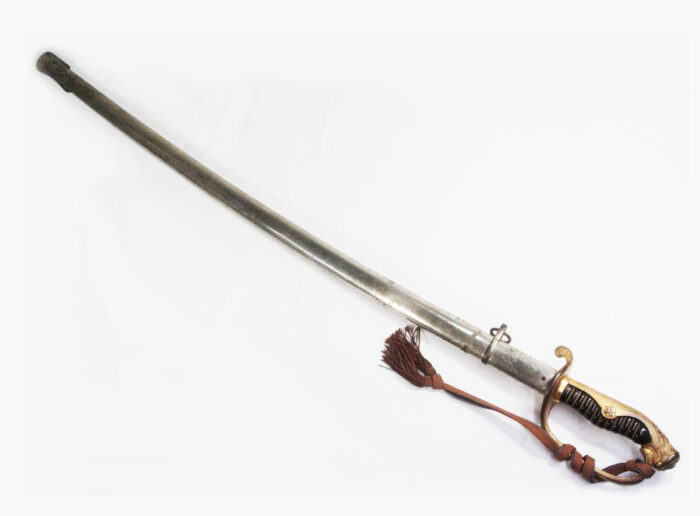 護拳つきの軍刀